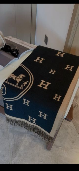 Fular Hermes, model 2026