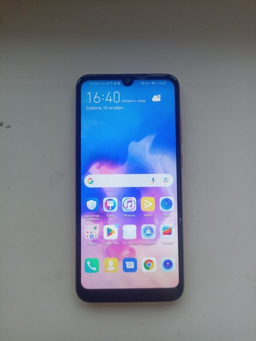 Продам телефон Huawei Y6 2019 года