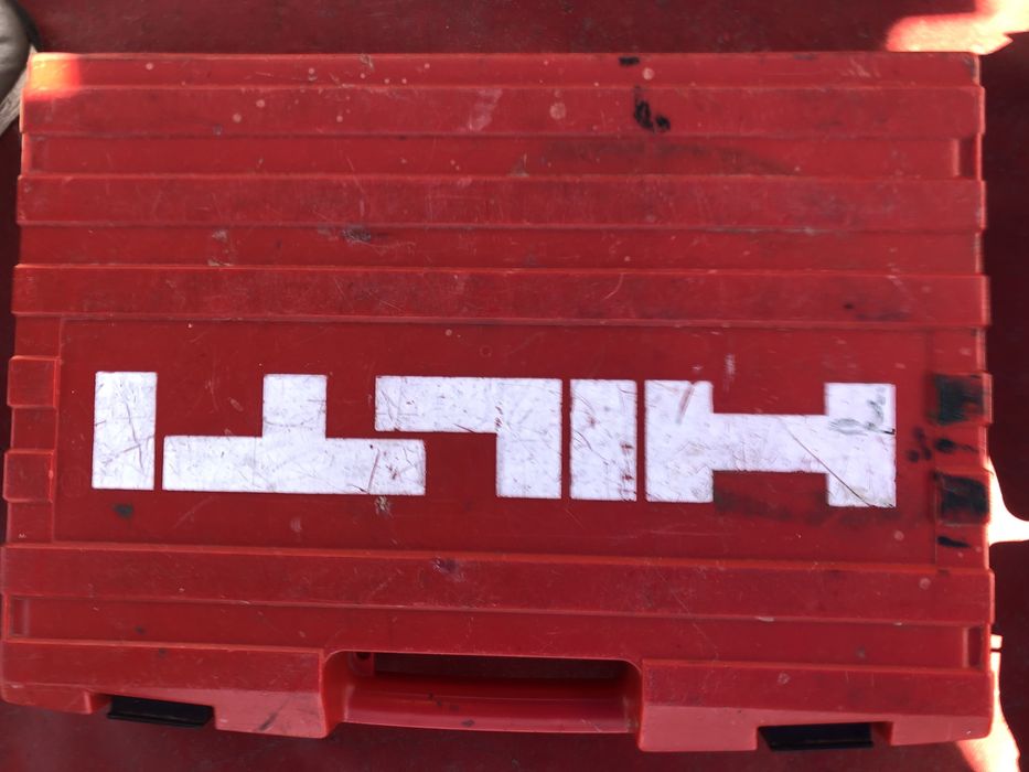 De vanzare filetanta pe acumulator Hilti