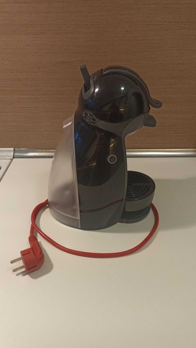 кафе машина с капсули Delonghi dolce gusto piccolo