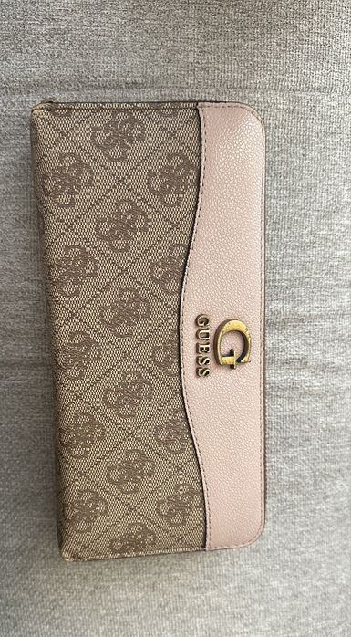 Дамски портфейл GUESS