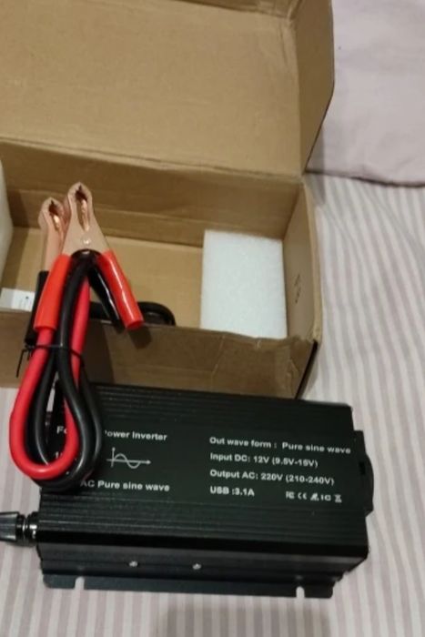 Vand Invertor cu undă sinusoidală pură DC 12V la AC 220V-240V/1000W