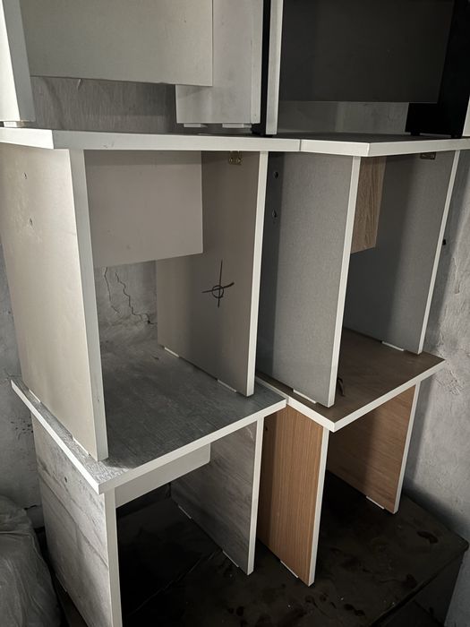 Табуреткалар бар үлкен,кішкентай