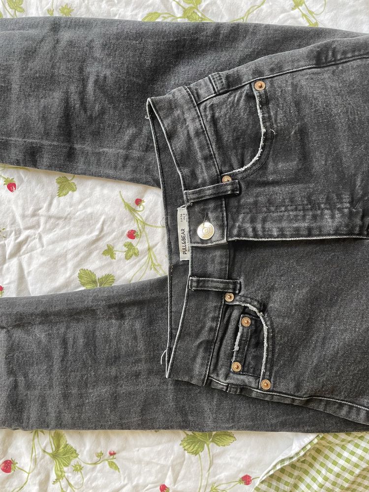 Черни дънки pull bear