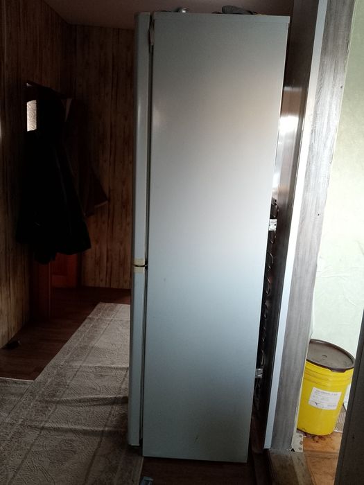Продам холодильник