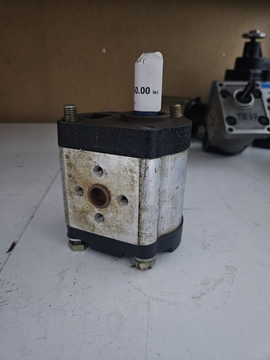 Pompa hidraulica pentru ridicare tractor Chinezesc Konig , Foton , DF