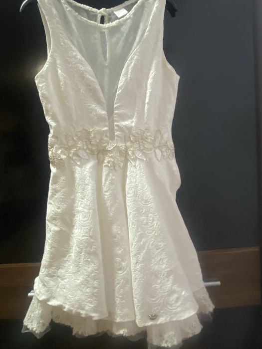 Бяла рокля Луси М размер