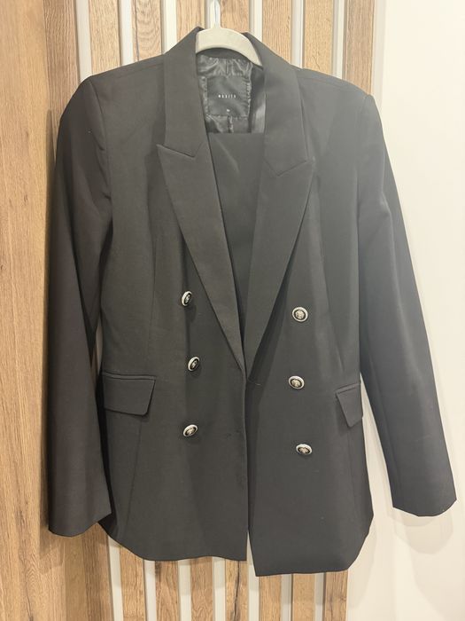 Черен класически костюм/ сет на Mohito. Размер 38