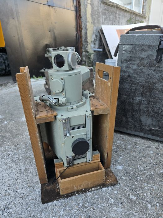 Стари геодезични уреди