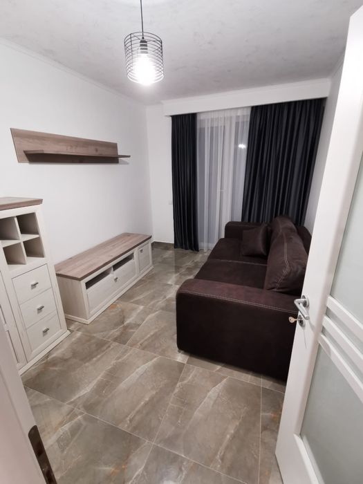 Inchiriez Apartamente