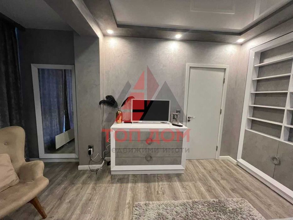 Дава се под наем Тристаен апартамент в Варна, Център - 74 кв.м за 1100 € - Снимка #9