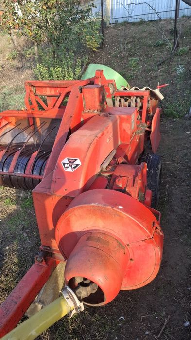 Vand Presă de balotii