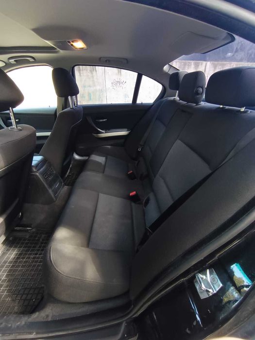 Vand sau schimb BMW E90 320 D din 2007