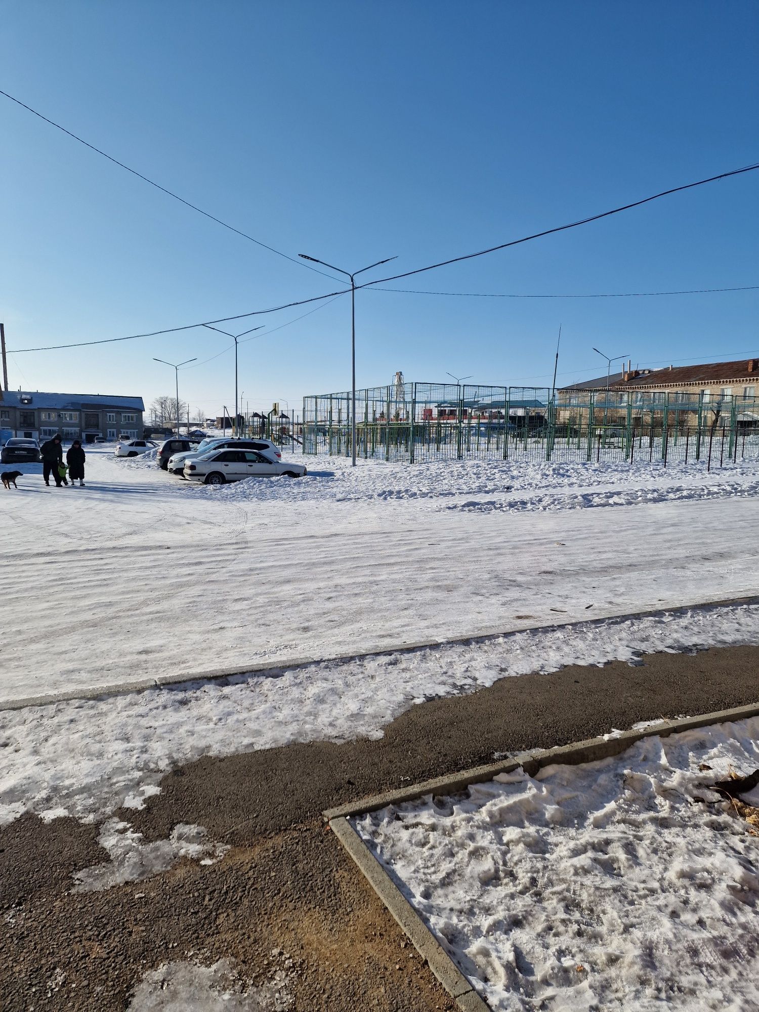 Продается благоустроенная 3-комнатная квартира в центре города Степняк