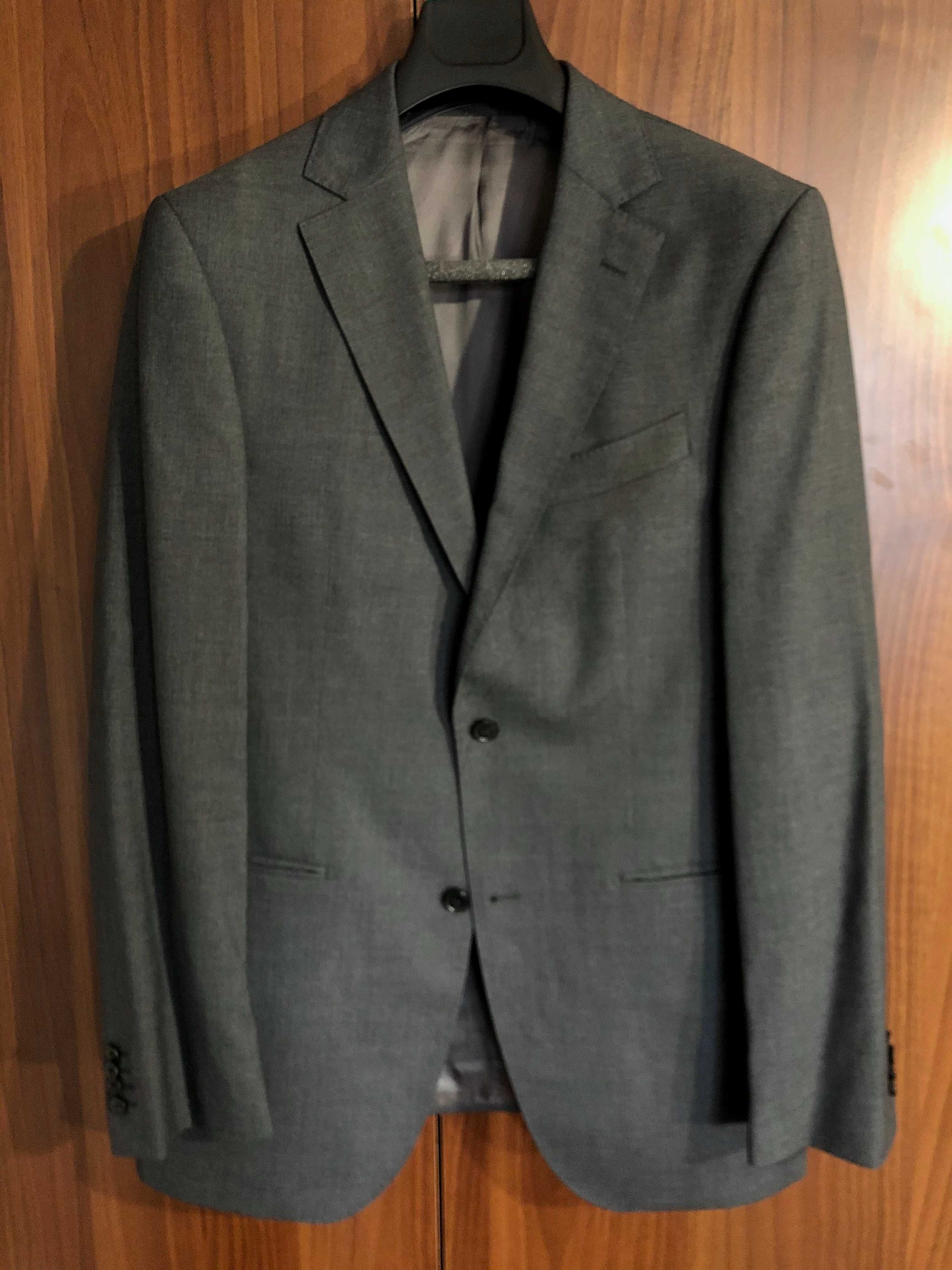 Официален мъжки костюм - сако и панталон от висококачествен плат