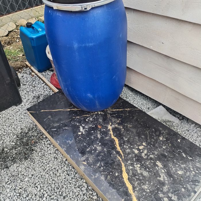 Vând 2 butoaie stare fff buna