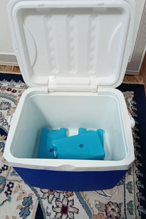 Продам холодильник для лекарств.