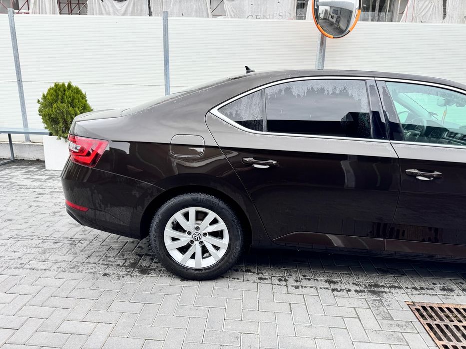Vand Skoda Superb 2.0 Tdi DSG