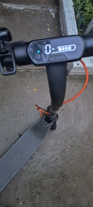 Vând ninebot e2 plus