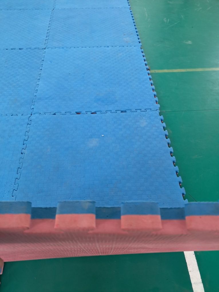 Kurash Mat sotiladi