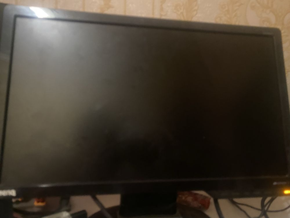 Продаю монитор benq