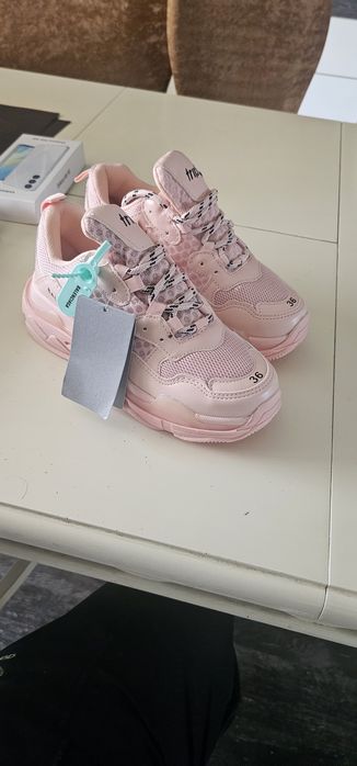 Нови Маратонки  намалени ,последни