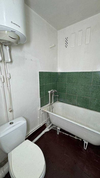 Маталка Обл Газ 4 қавватда 3 хонали квартира сотилади.ID: 1422
