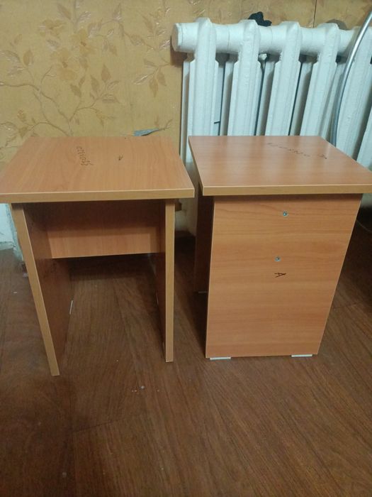 Табуреты разных цветов