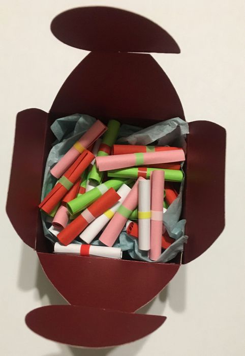 Мини подарък - 52 мотивиращи мисли в луксозна кутийка