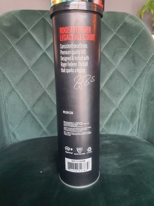 Tub mingi Wilson Legacy ediție specială semnată de Roger Federer,