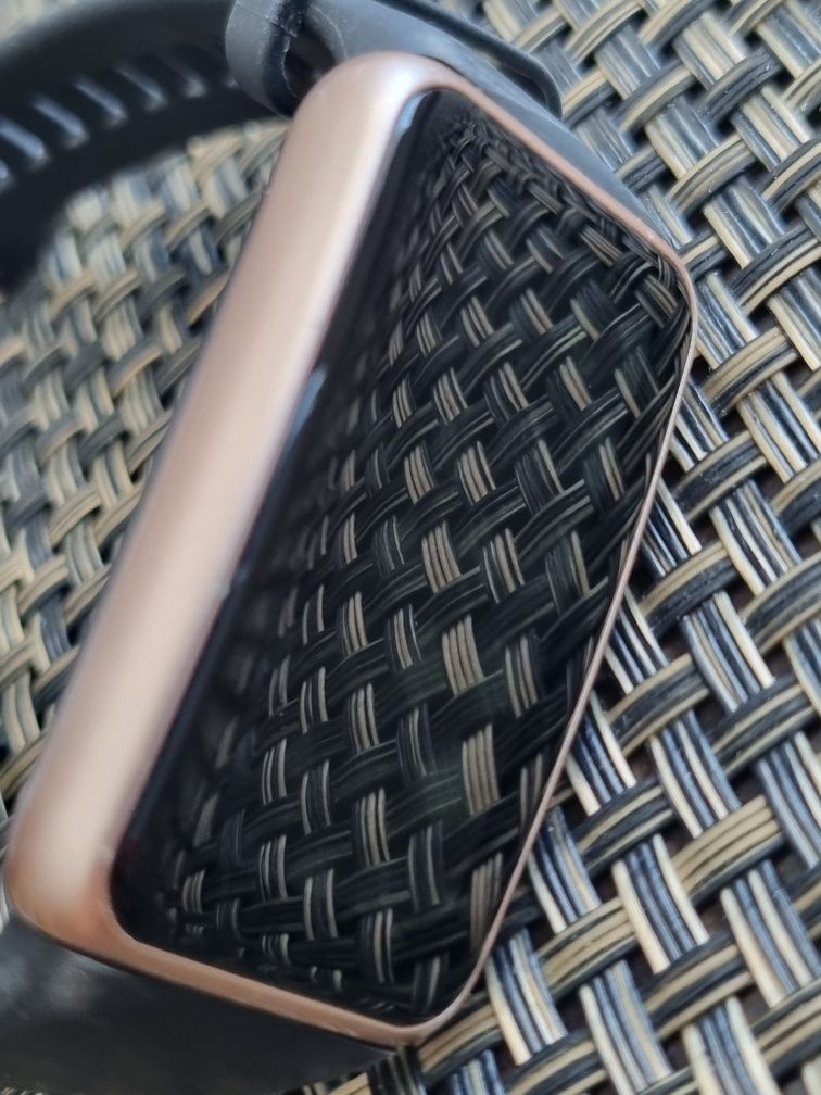 Huawei band 6 смърт гривна