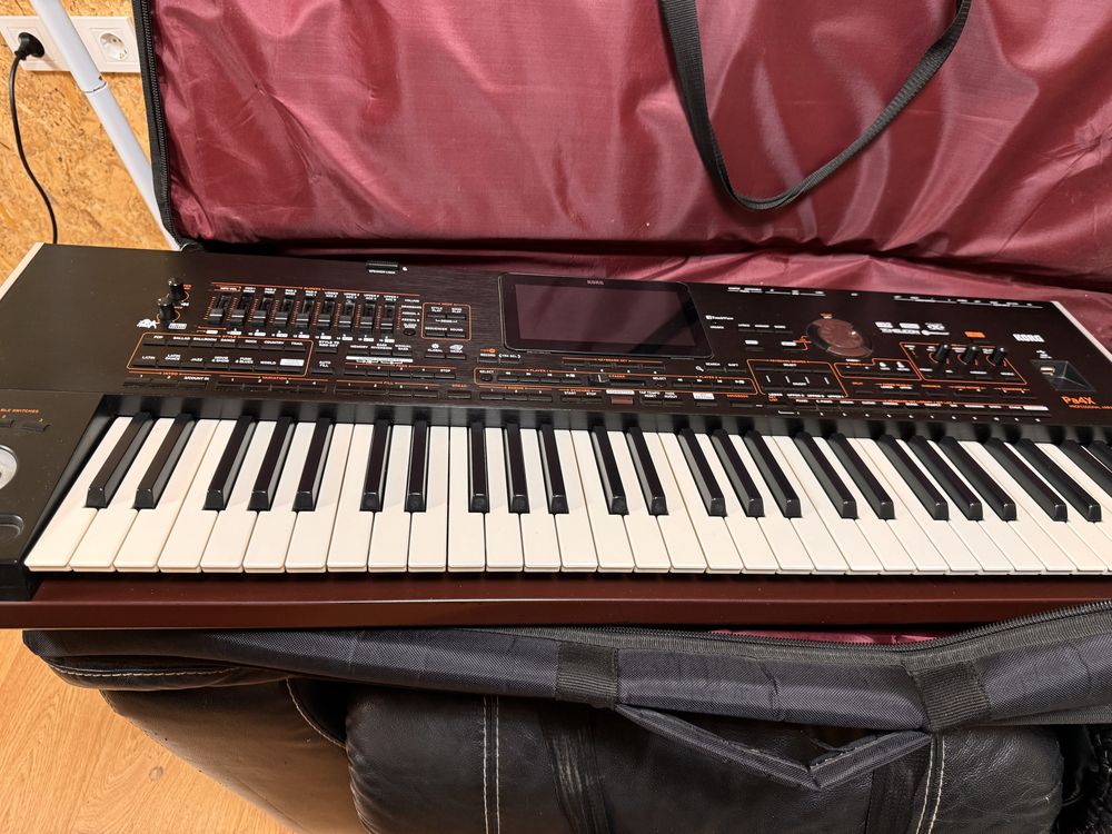 Продават се Korg Kronos 2 u Korg pa4x !