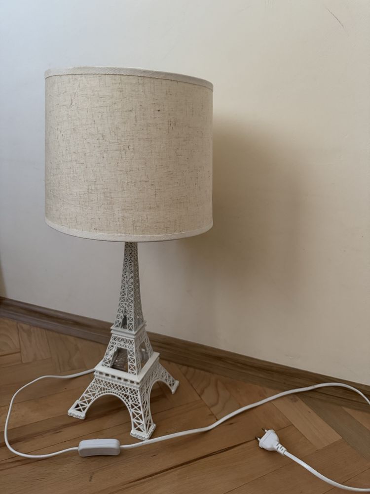 Lampa turn eiffel