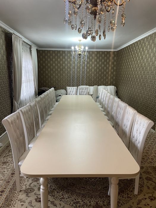 Стол стулья  зал