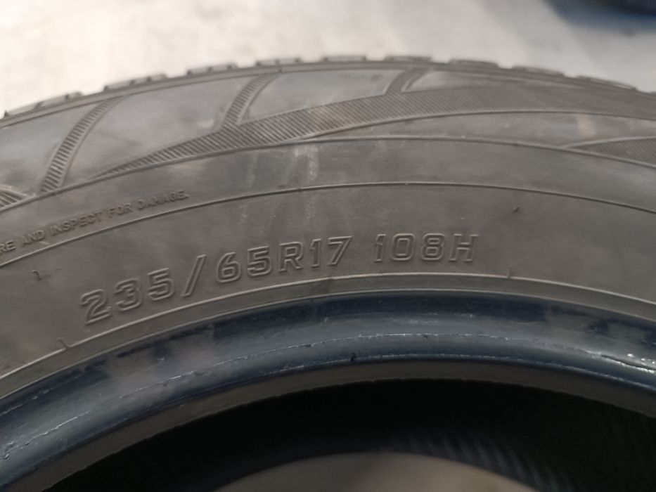 Anvelope iarna 235 65 17 Falken