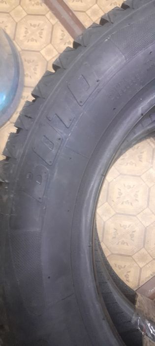 Шины новые две шт