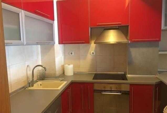 Дава се под наем Двустаен апартамент в Бургас, Славейков - 65 кв.м за 153 € - Снимка #2