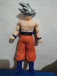 Vând figurina Son Goku