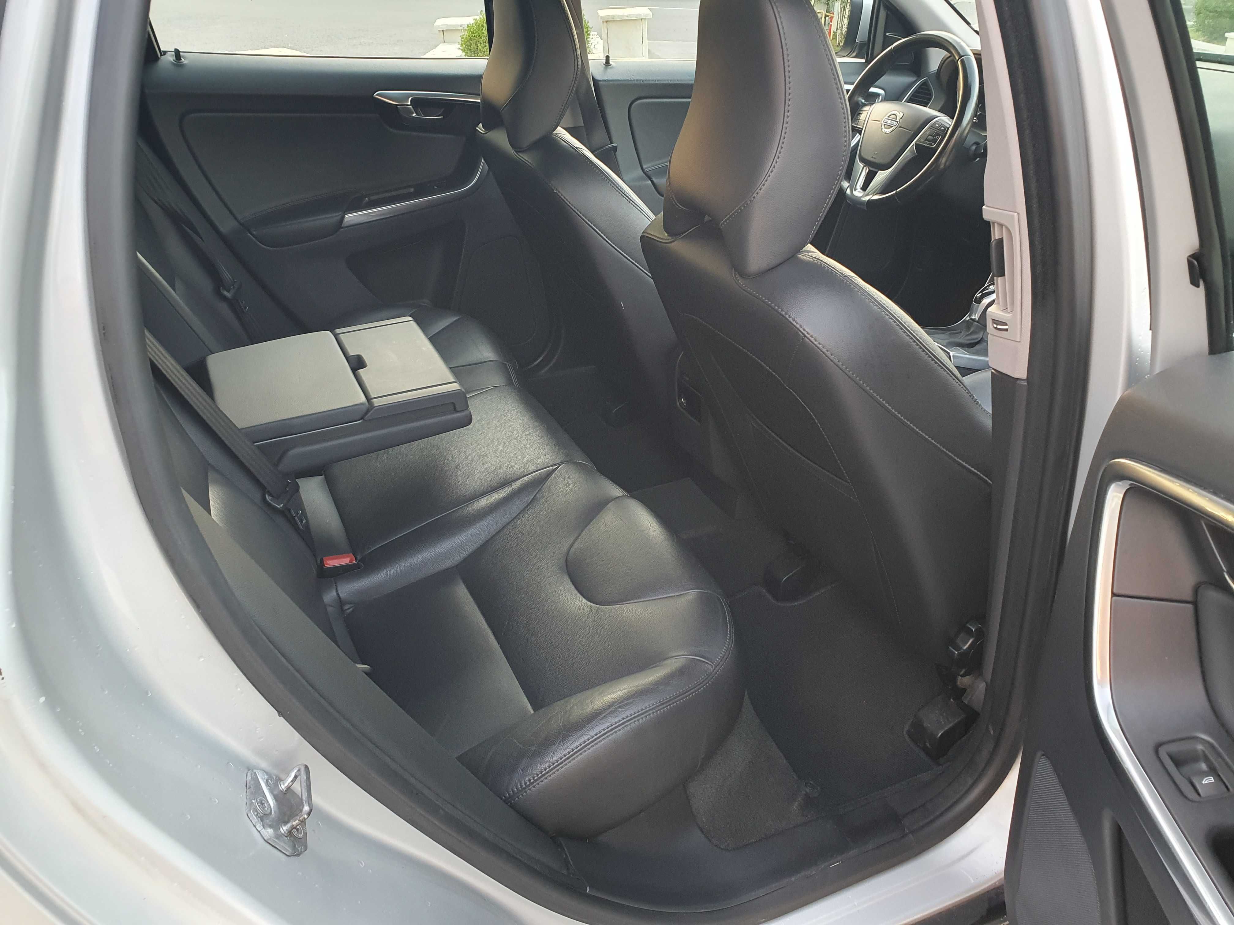 2016 Volvo xc60 2.0d 190 cp summum automat variante