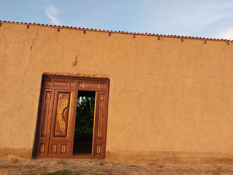 Hovli sotiladi Yangibog