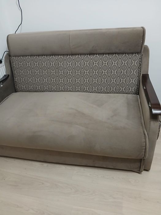 Canapea 2 locuri si fotoliu