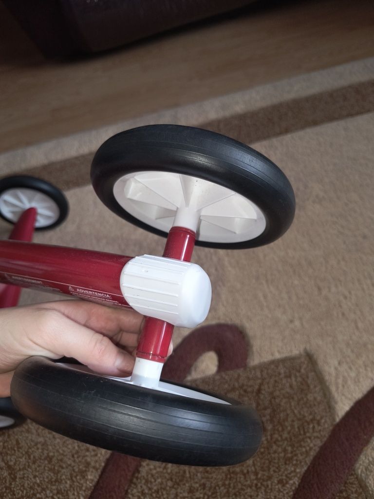 Cvadriciclu fara pedale Radio Flyer Scoot About, Rosu