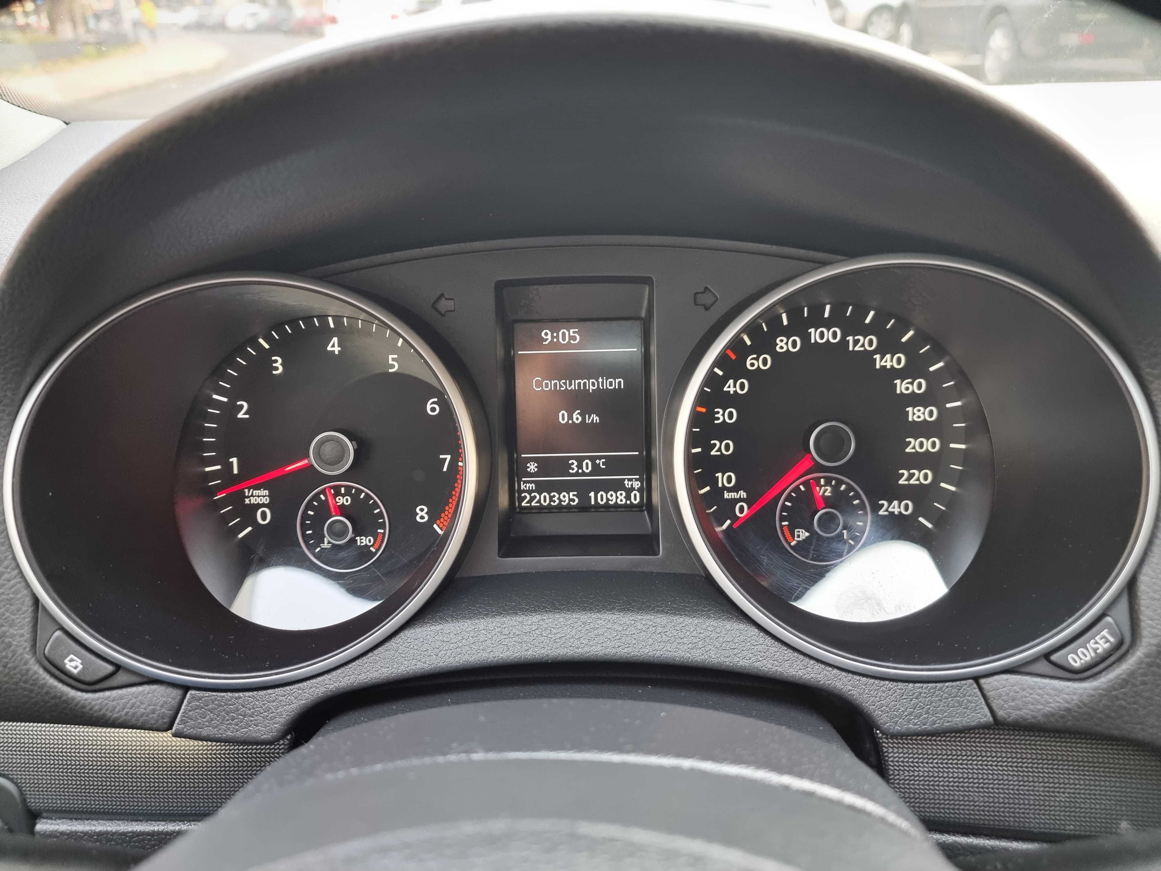 Vând Volkswagen Golf 6 Style