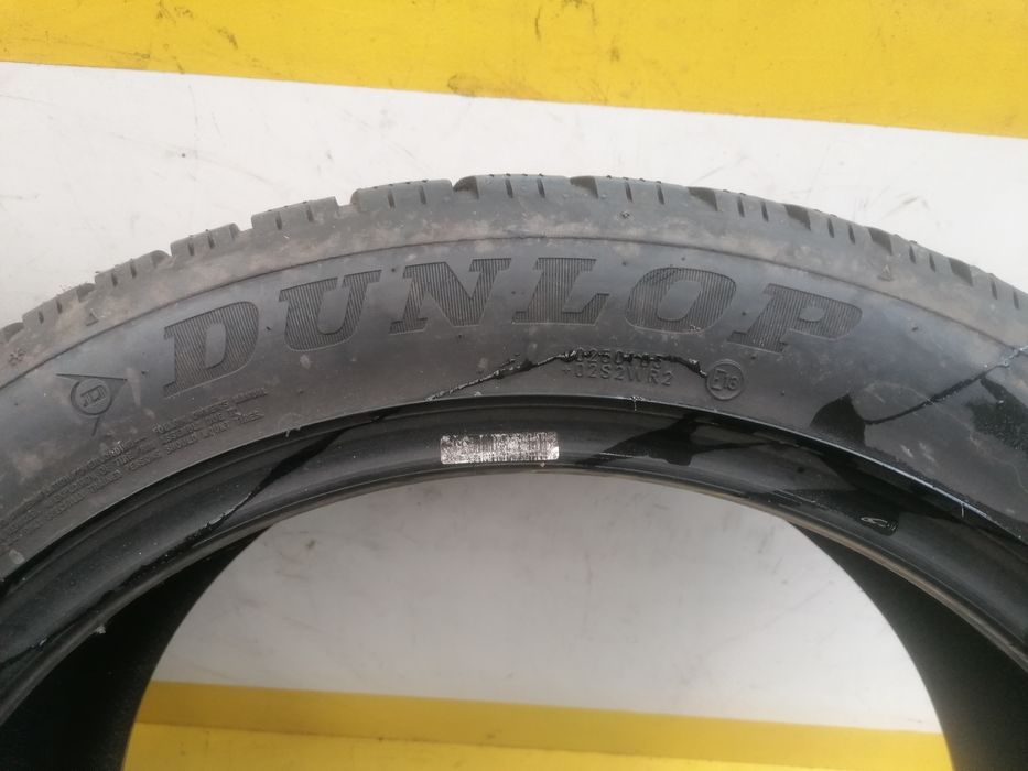 255/45/20 2*Dunlop iarna 105v dot 3518.  5,,46mm