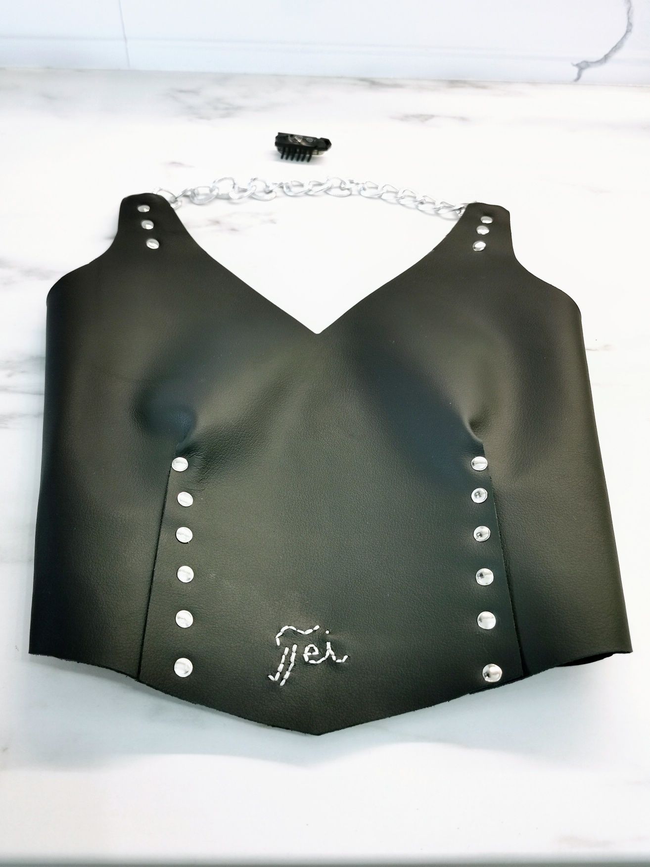 Crop top / corset handmade din piele naturala