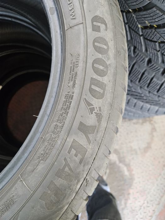 Гуми 235/55/19 Всесезонни