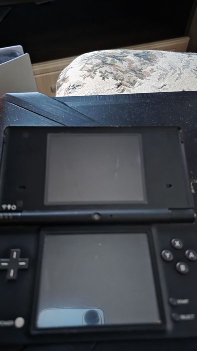 Vând 2 console nintendo ds I perfect funcționale modate !
