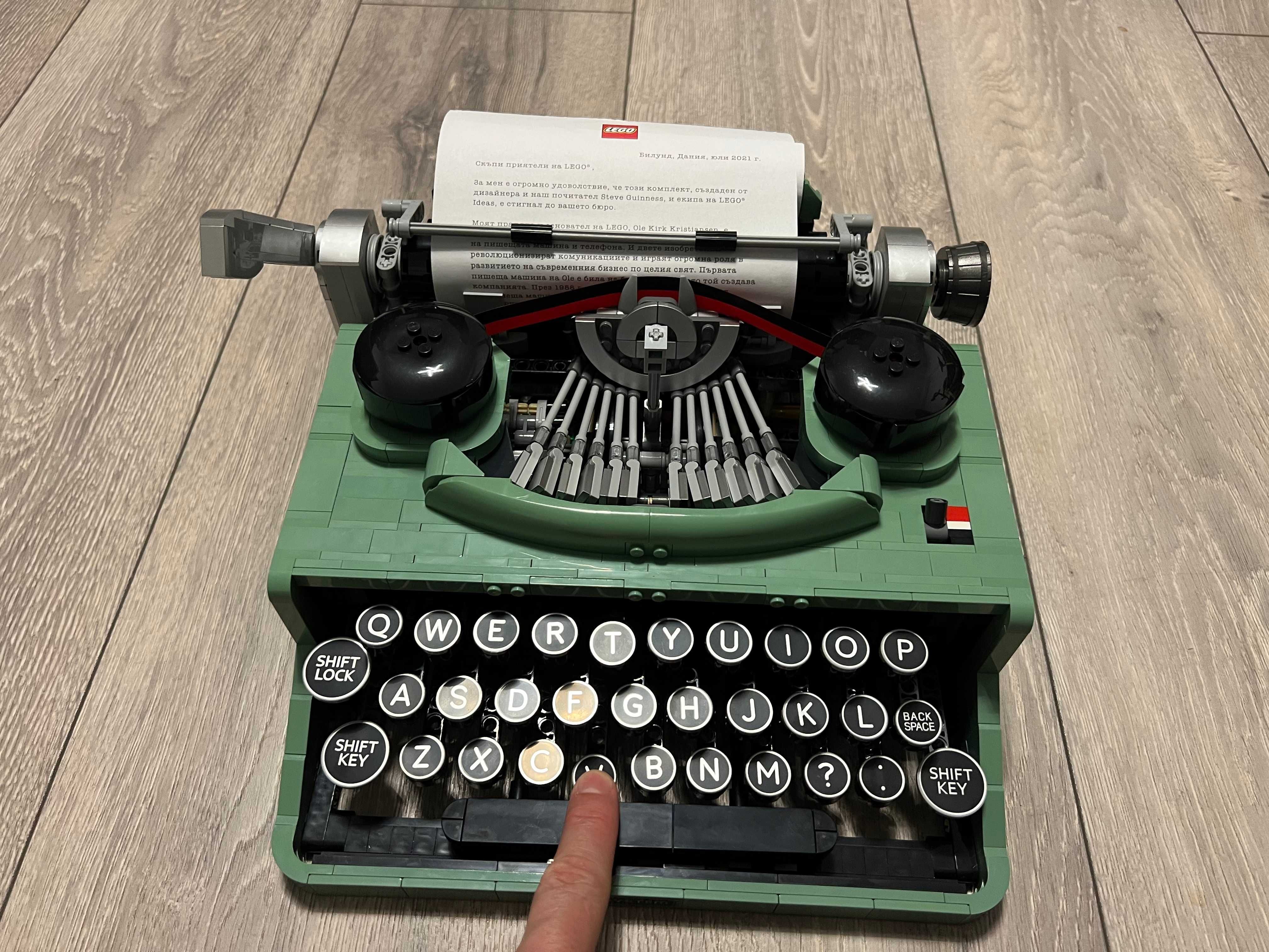 Продавам LEGO 21327 Ideas Typewriter