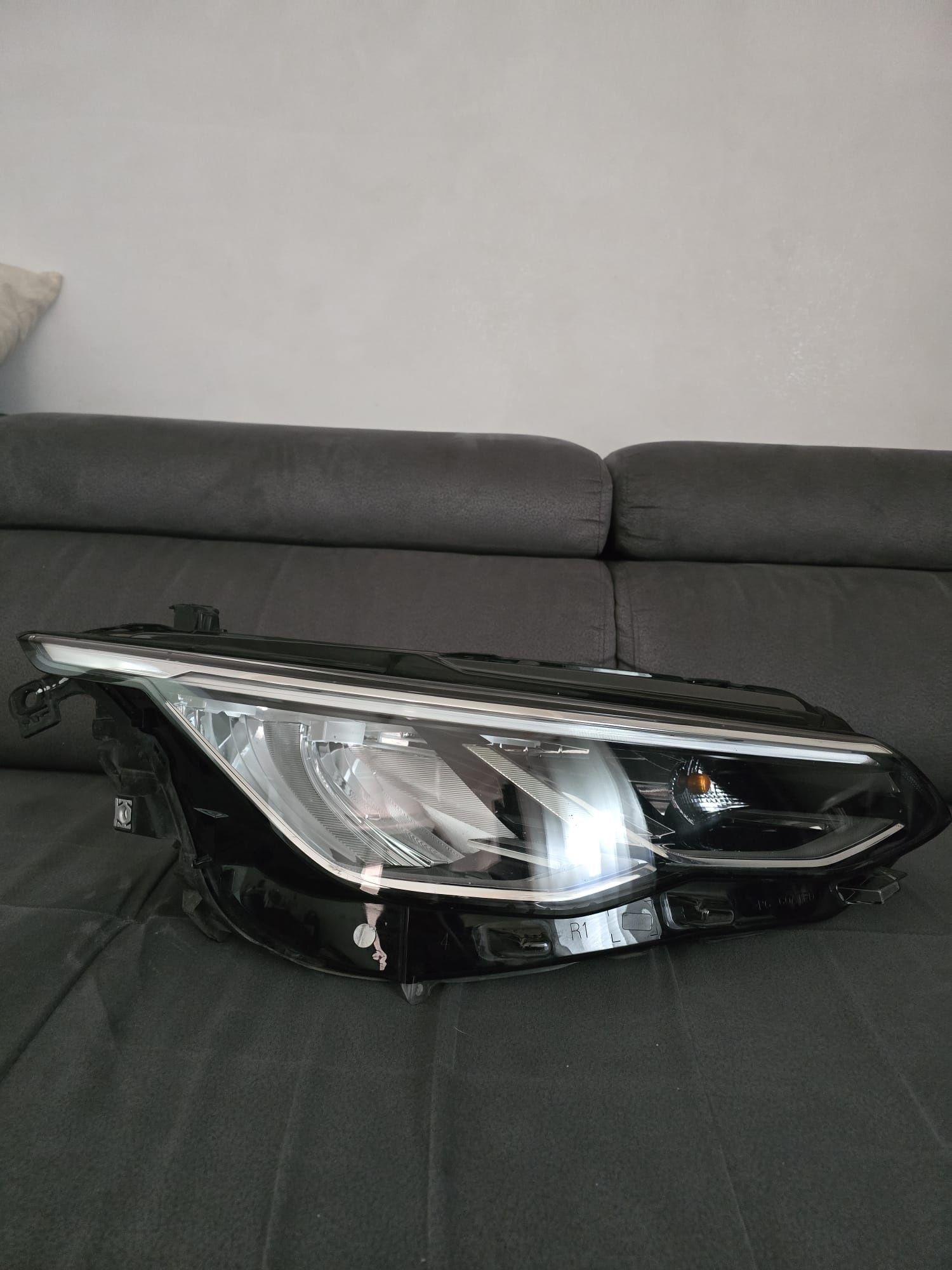 Лед Фар за  VW Golf 8 led фар за Голф 8