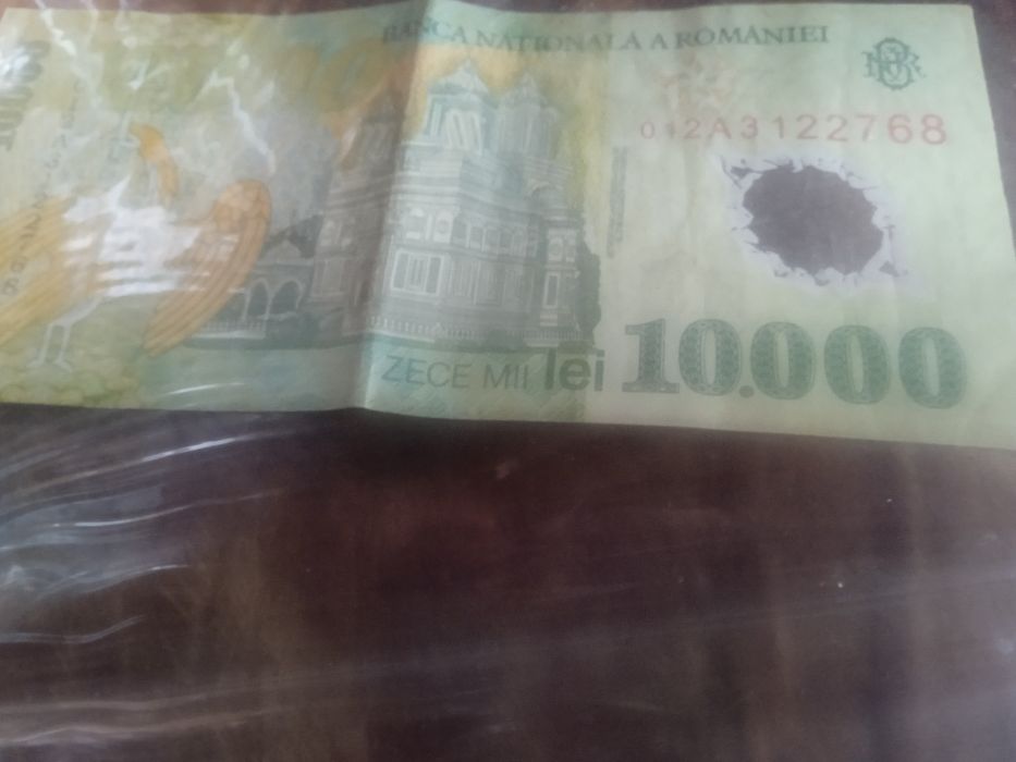 Vind monede și bacnote